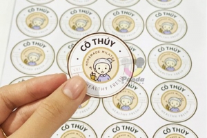 In decal nhựa trắng sữa hình tròn 